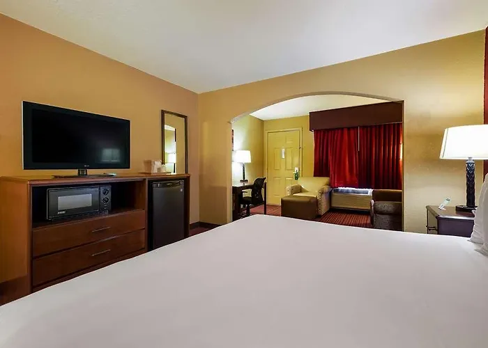 Quality Inn & Suites West Helena